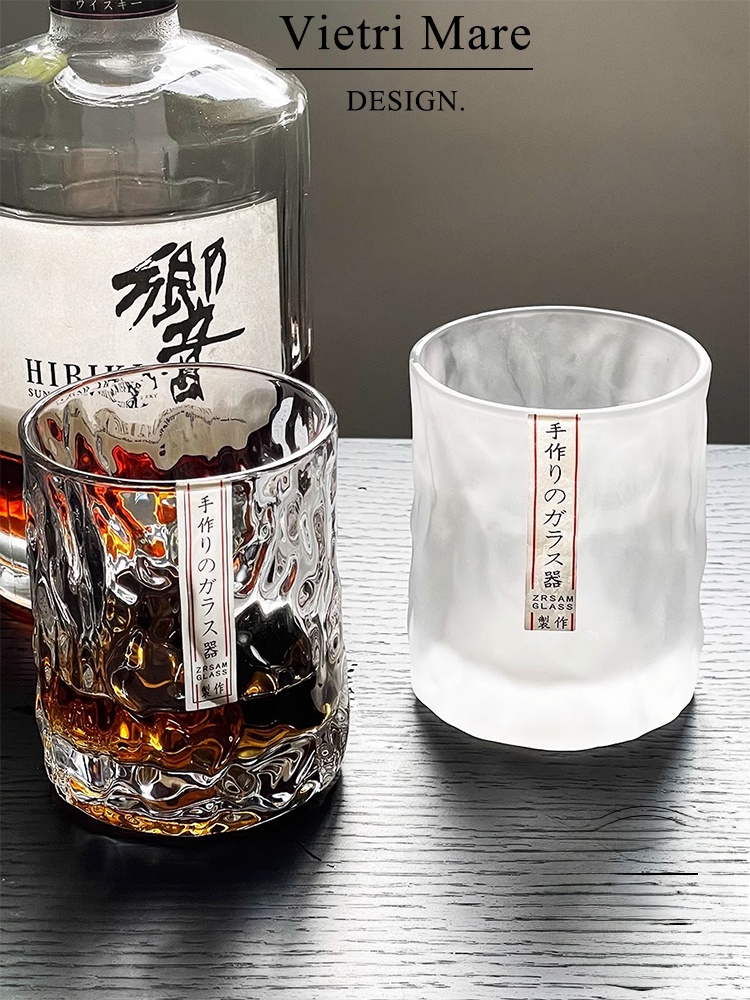 Wine In Beer Glass - Handgemaakte Vietnamese glazen beker met hamerpatroon,